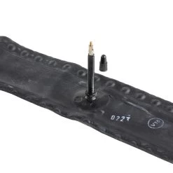 Michelin CHAMBRE A AIR VTT PROTEK MAX 27,5 X 2,45 - 3,00 VALVE PRESTA -Magasin De Vélos chambre a air vtt protek max 275 x 245 300 valve presta 4