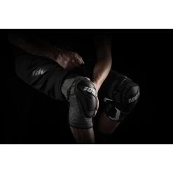 100% Genouillères Fortis - Noir 8 100% Genouillères Fortis - Noir -Magasin De Vélos genouilleres fortis noir 3