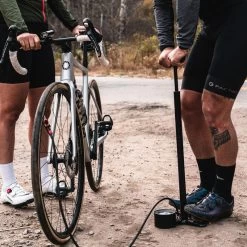 Pompe à Pied Lezyne Classic Floor Drive -Magasin De Vélos pompe a pied lezyne classic floor drive 3