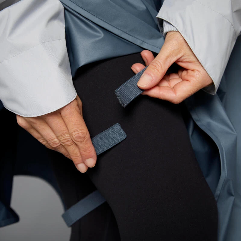 BTWIN PONCHO PLUIE VISIBILITE NUIT VELO VILLE 540 BLEU GRIS 6 BTWIN PONCHO PLUIE VISIBILITE NUIT VELO VILLE 540 BLEU GRIS – Image 6