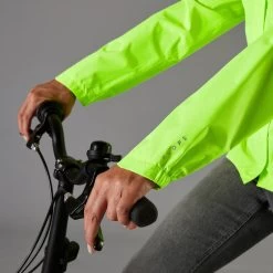 BTWIN VESTE PLUIE VELO VILLE FEMME 120 JAUNE FLUO CERTIFIÉE EPI VISIBILITÉ JOUR -Magasin De Vélos veste pluie velo ville femme 120 jaune fluo certifiee epi visibilite jour 9